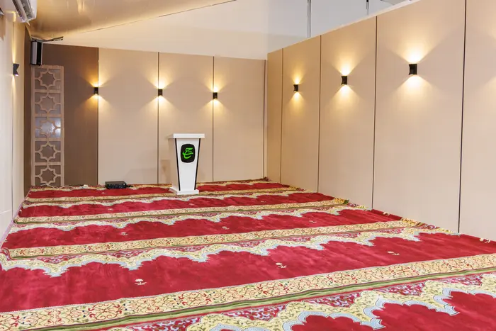 كراسي وأسرّة الحجاج الفاخرة